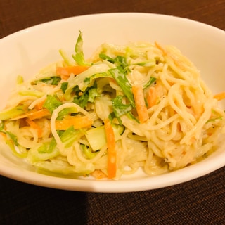 サラダパスタ♪ (人参・わさび菜・チンゲン菜)